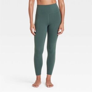 Women’s Everyday Soft Ultra High Rise Leggings.  Dark Green. XL